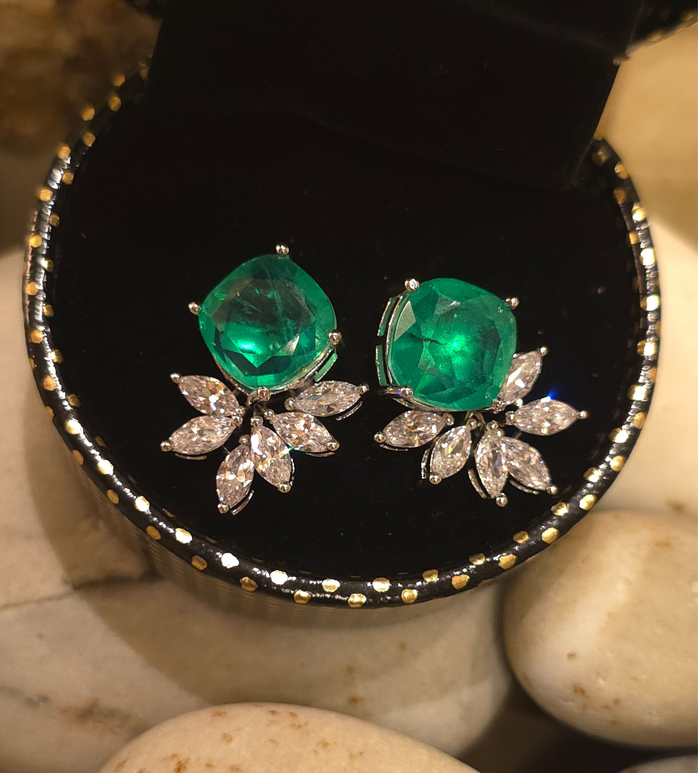 Jahnvi Earrings
