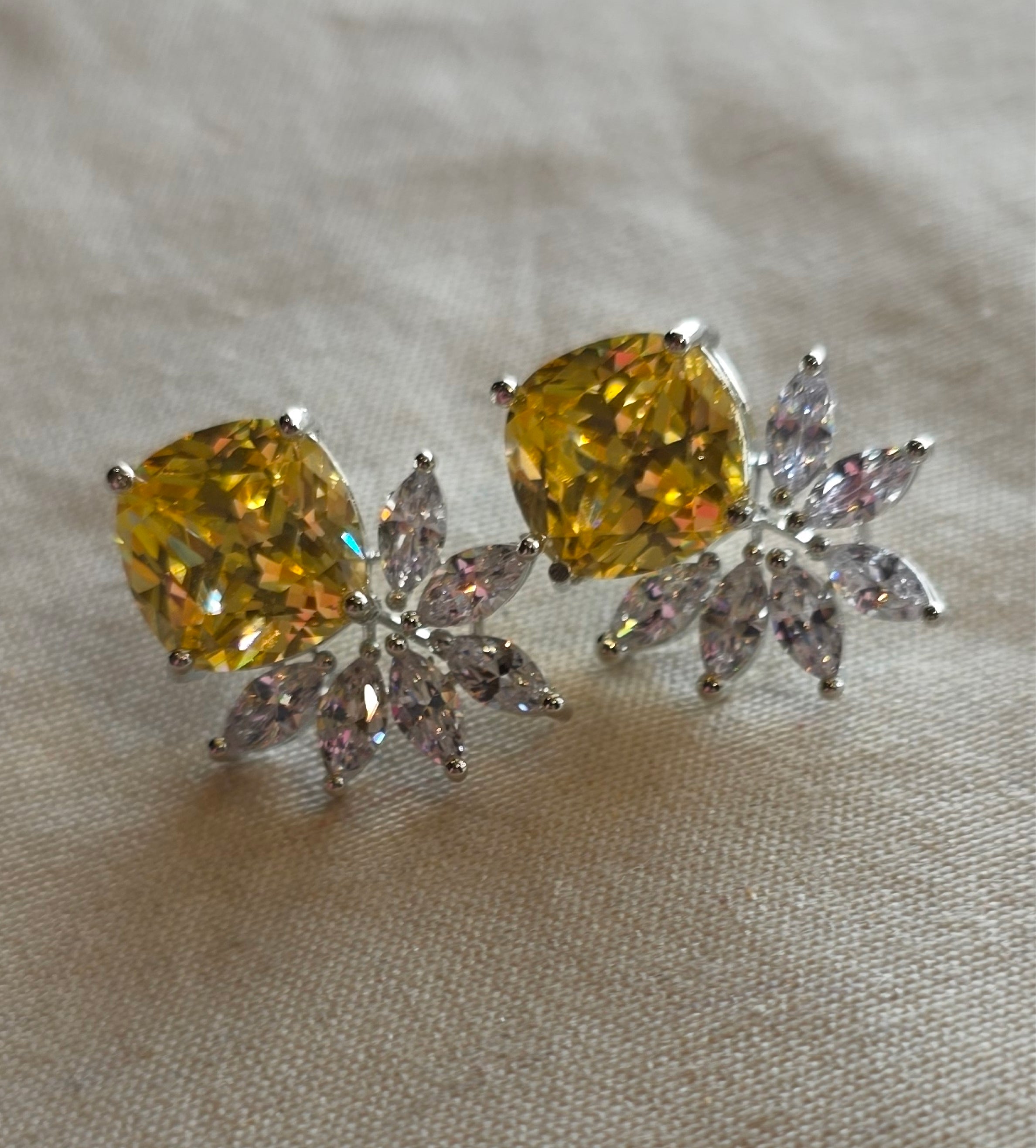 Jahnvi Earrings