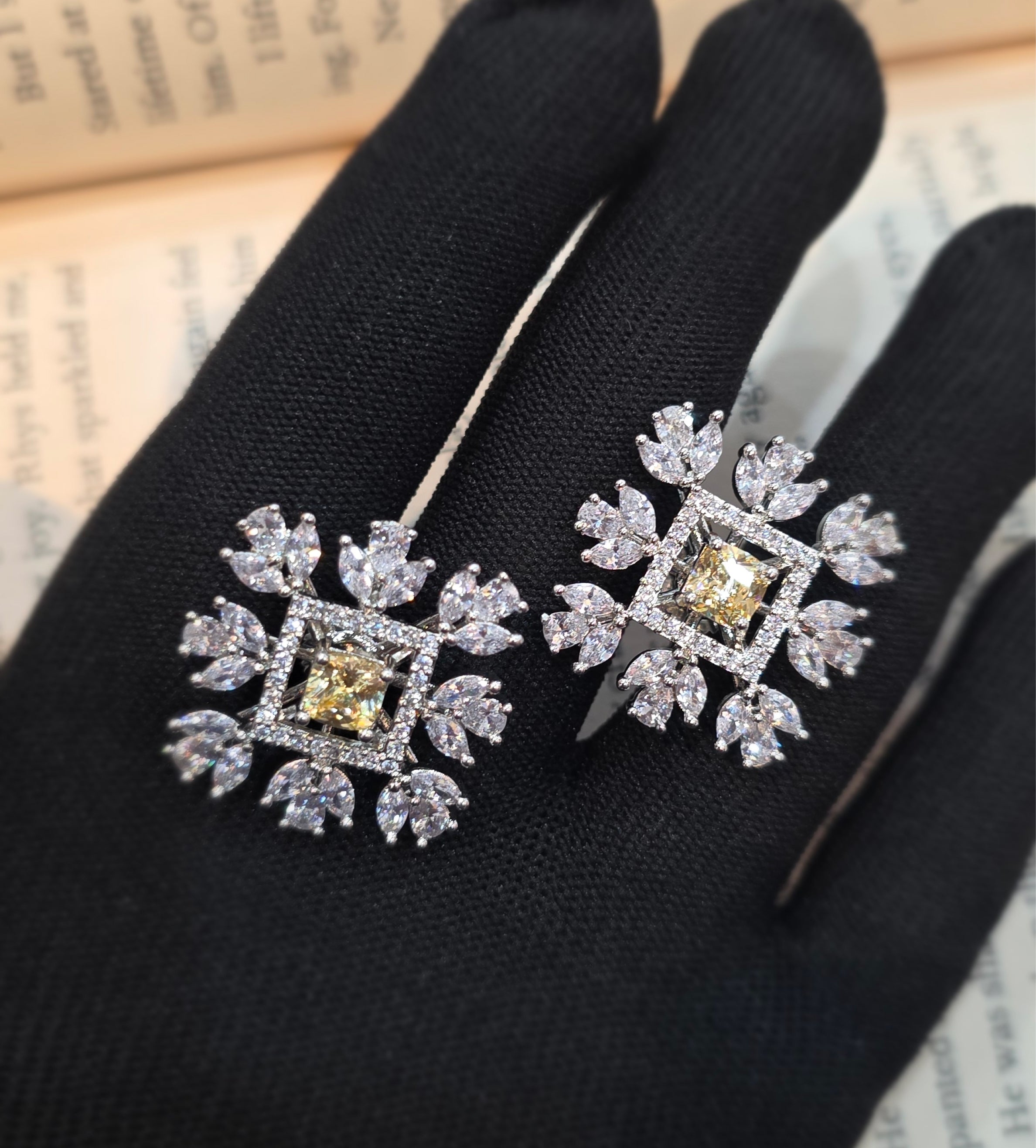 Raffa Earrings
