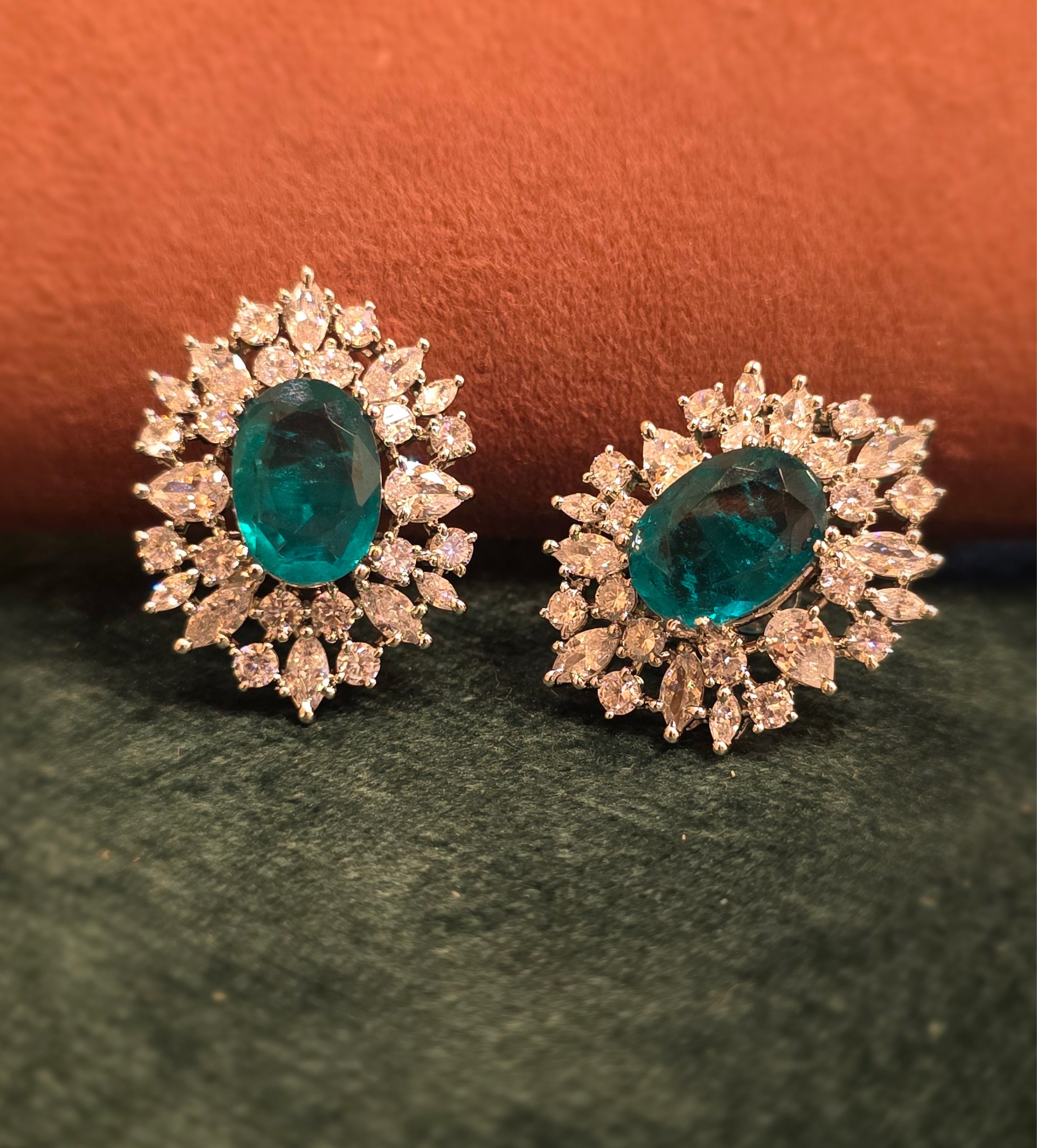 Mann Cocktail Danglers
